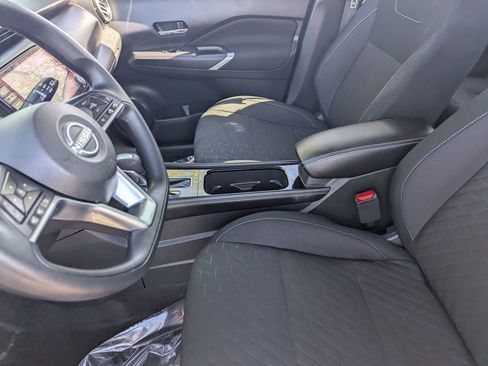 Certified 2024 Nissan Kicks SV FWD image 18