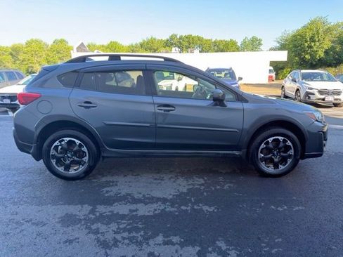 Used 2022 Subaru Crosstrek 2.0i Premium w/ Moonroof Package AWD/4WD image 5