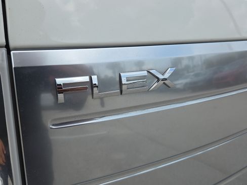 Used 2010 Ford Flex Limited FWD image 34