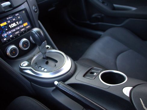 Used 2019 Nissan 370Z Coupe image 21