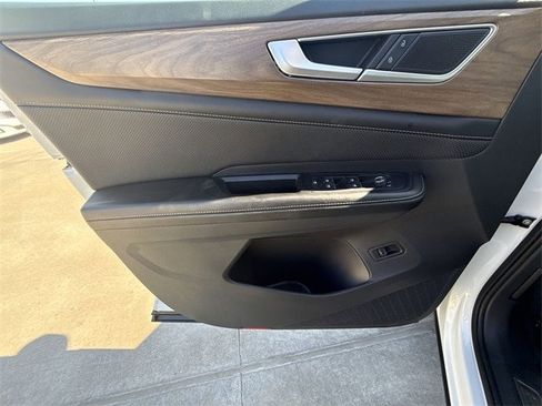 Used 2024 Volkswagen Atlas SE image 13