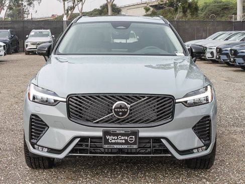 New 2026 Volvo XC60 B5 Ultra w/ Climate Package PRO image 2
