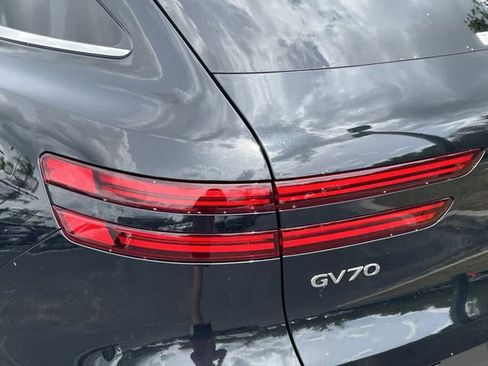 New 2026 Genesis GV70 2.5T Select image 14