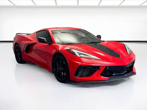 Used 2022 Chevrolet Corvette Stingray Preferred Cpe w/ Z51 Performance Package RWD image 3