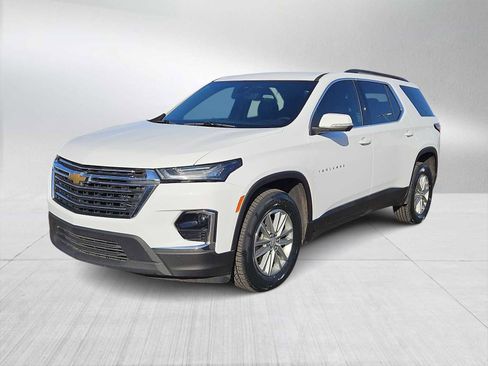 Used 2023 Chevrolet Traverse LT image 4