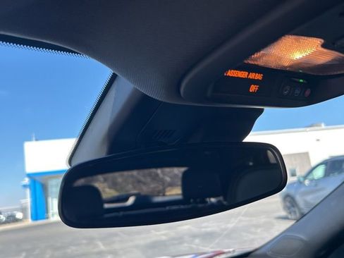 Used 2024 Chevrolet Trax RS w/ Sunroof Package image 45