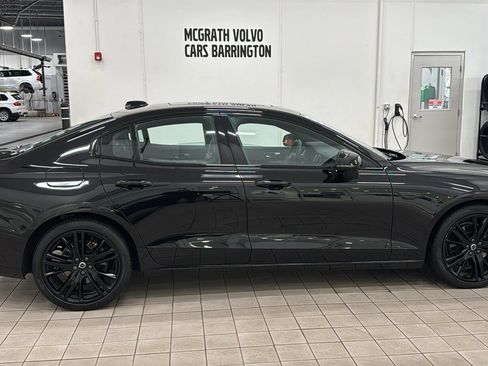 Used 2023 Volvo S60 B5 Plus w/ Climate Package image 4