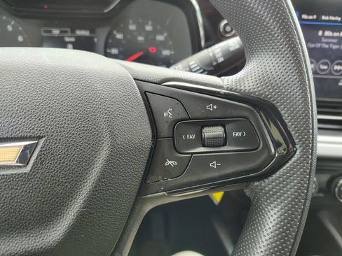 Certified 2024 Chevrolet Trax LS w/ Driver Confidence Package FWD image 11