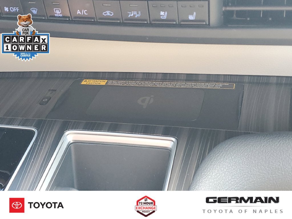 Used 2024 Toyota Sienna Limited FWD image 33