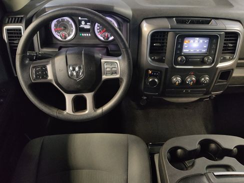 Used 2022 RAM 1500 Classic SLT RWD image 22