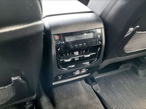 Used 2022 Jeep Grand Cherokee L Limited image 34