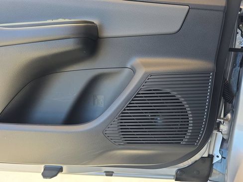 Used 2026 Toyota Prius XLE FWD image 25