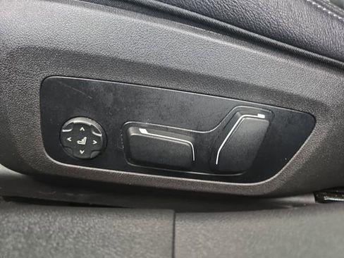 Used 2025 BMW 330i Sedan RWD image 24