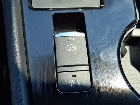 Used 2023 Nissan Rogue SV AWD/4WD image 24