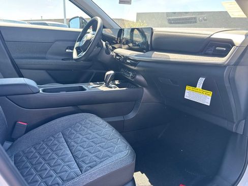 New 2026 Nissan Kicks SV w/ SV Premium Package FWD image 18