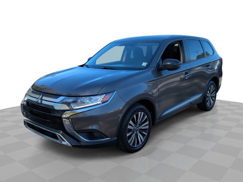 Used 2020 Mitsubishi Outlander ES image 36