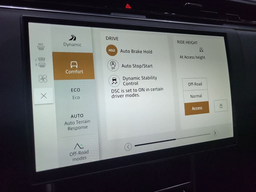 New 2026 Land Rover Range Rover Long Wheelbase SE AWD/4WD image 35
