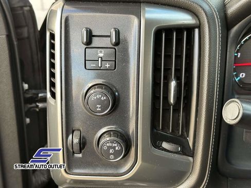 Used 2018 Chevrolet Silverado 2500 LTZ image 21