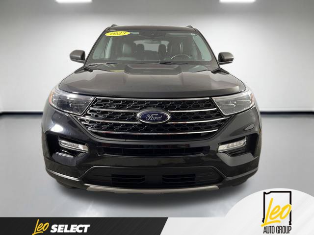 Used 2023 Ford Explorer XLT w/ Equipment Group 202A AWD/4WD image 4