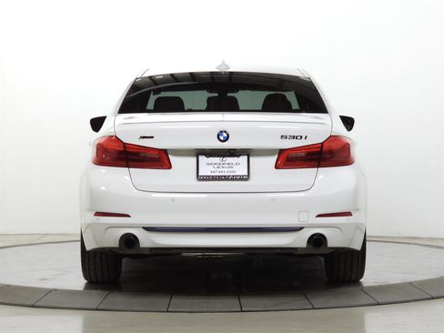 Used 2018 BMW 530i xDrive w/ Premium Package image 6