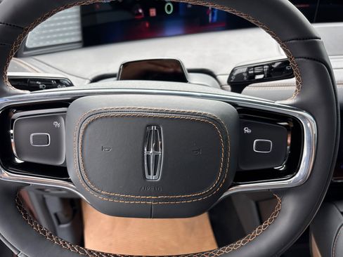 New 2025 Lincoln Navigator L Black Label image 15