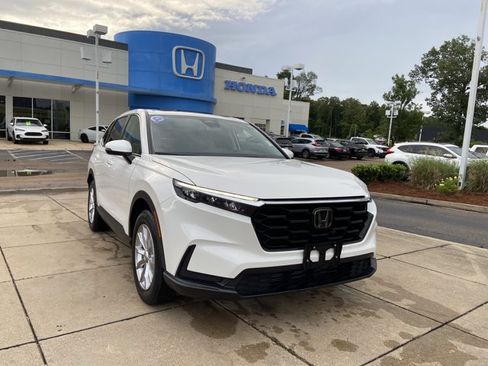 Used 2023 Honda CR-V EX image 2