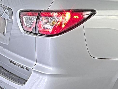 Used 2015 Chevrolet Traverse LT FWD image 6