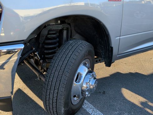 Used 2024 RAM 3500 Tradesman w/ Chrome Appearance Group image 14