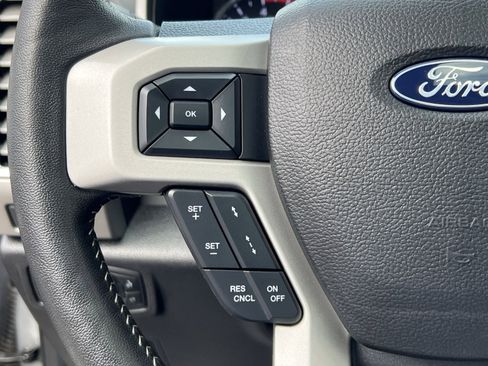 Used 2017 Ford F250 Lariat w/ Lariat Ultimate Package image 30