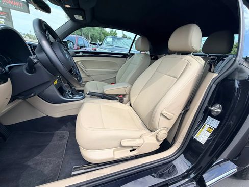 Used 2019 Volkswagen Beetle 2.0T S FWD image 11