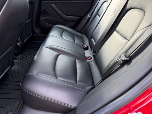 Used 2019 Tesla Model 3 Long Range image 23