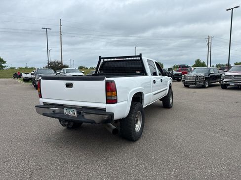 Used 2006 GMC Sierra 2500 SLE w/ Onstar Plus Package AWD/4WD image 5