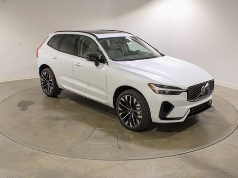 New 2026 Volvo XC60 T8 Ultra w/ Protection Package Premier image 7
