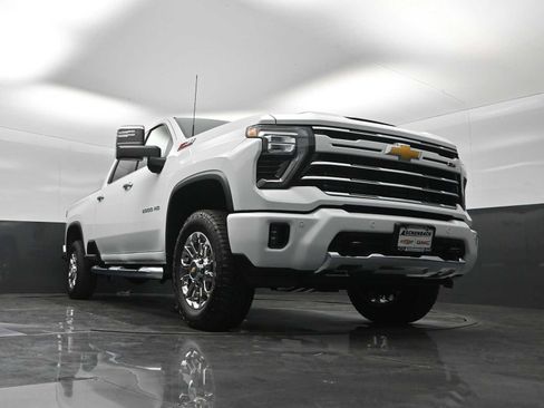 New 2026 Chevrolet Silverado 2500 LT w/ Z71 Chrome Sport Edition AWD/4WD image 23