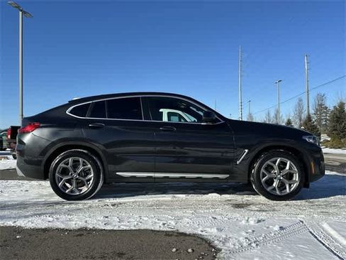 Used 2023 BMW X4 xDrive30i w/ Premium Package image 3