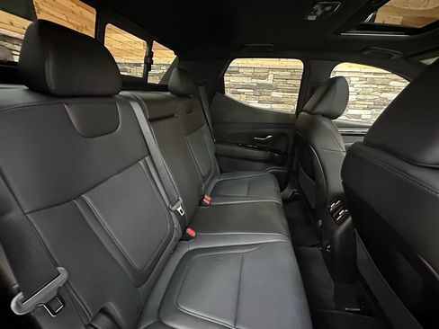 Certified 2024 Hyundai Santa Cruz Limited image 33