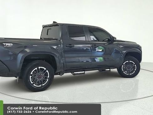 Used 2024 Toyota Tacoma TRD Sport w/ TRD Sport Premium Package AWD/4WD image 6