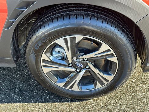 Certified 2025 Subaru Crosstrek 2.0i Premium image 7