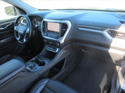 Used 2023 GMC Acadia SLT image 11