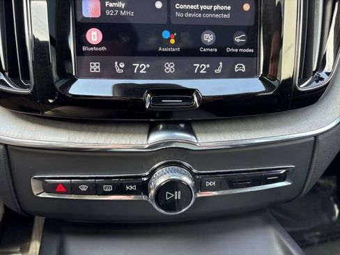 Used 2025 Volvo XC60 B5 Plus w/ Climate Package AWD/4WD image 27