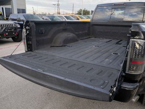 Used 2018 RAM 3500 Laramie Longhorn image 11