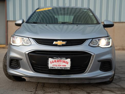 Used 2018 Chevrolet Sonic LT image 3