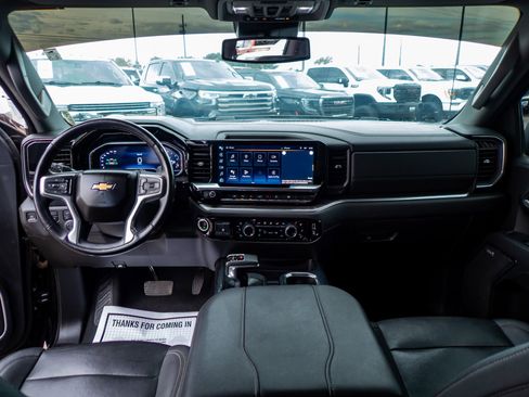 Used 2023 Chevrolet Silverado 1500 LTZ w/ LTZ Premium Package image 17