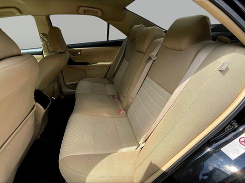 Used 2015 Toyota Camry LE FWD image 19