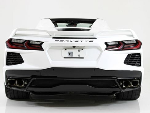 Used 2022 Chevrolet Corvette Stingray Premium Conv w/ Z51 Performance Package RWD image 8