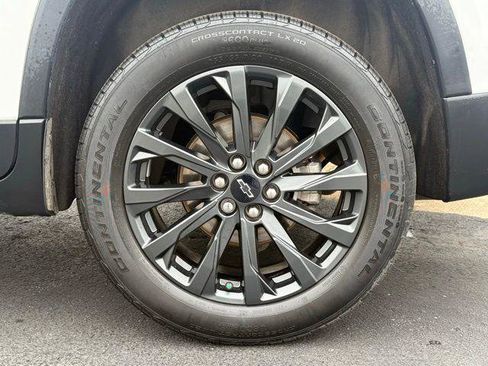 Used 2023 Chevrolet Traverse RS AWD/4WD image 17