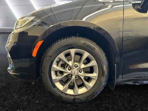 New 2026 Chrysler Pacifica Select image 31