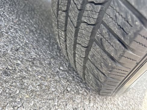 Used 2017 Cadillac XT5 Luxury w/ Driver Awareness Package image 45