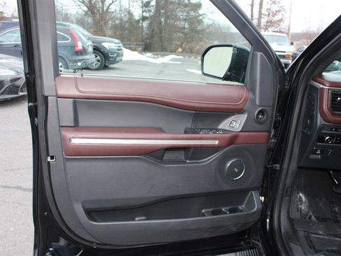 Used 2024 Ford Expedition Max Limited image 12