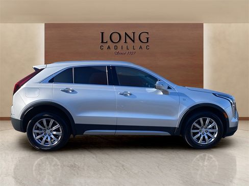 Certified 2022 Cadillac XT4 Premium Luxury w/ Enhanced Visibility Package image 6